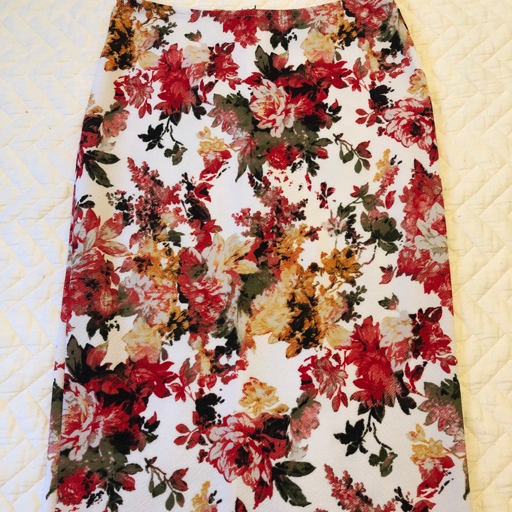 Floral pencil skirt